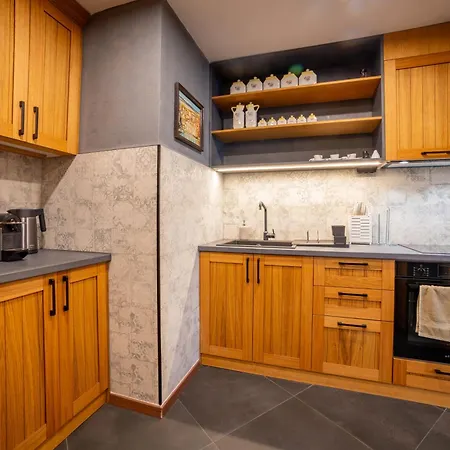 Iatrus Guest & Sauna Daire Tırnova