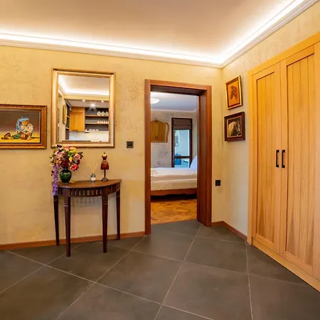 Iatrus Guest & Sauna Tırnova