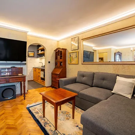 Iatrus Guest & Sauna Апартаменты *