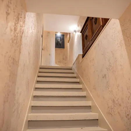 Iatrus Guest & Sauna * Tırnova